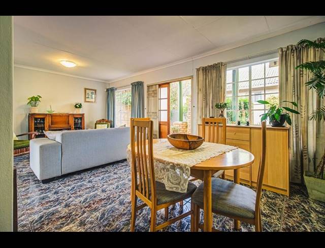 3 BEDROOM APARTMENT FOR SALE IN GLEN MARAIS